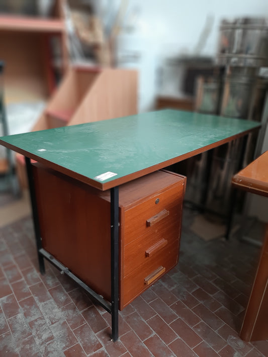 Scrivania - Cattedra Base Formica Verde Con Cassetti