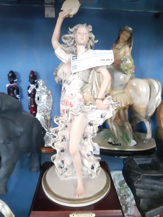 Statuetta Resina Valentino Base Legno