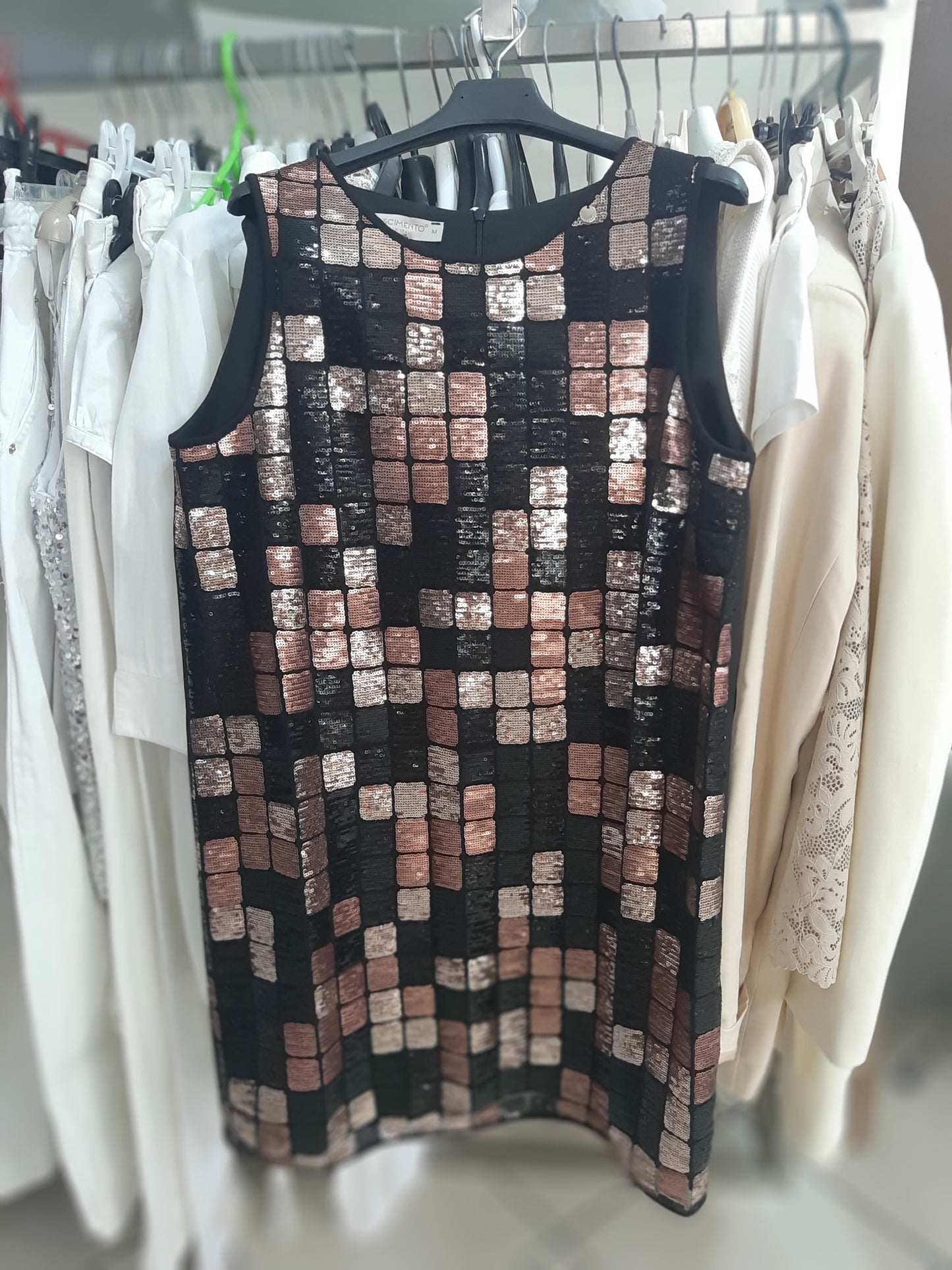 Vestito Nero Con Pagliette Quadrate Rinascimento Mis M