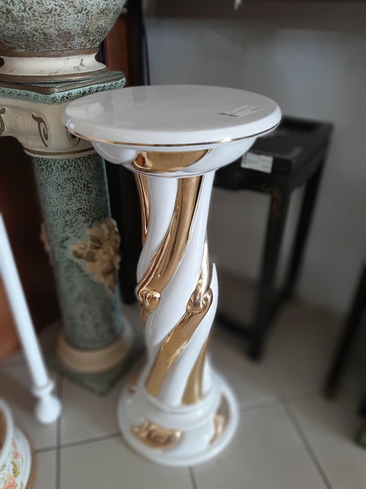 Colonna In Ceramica Con Finiture Dorate