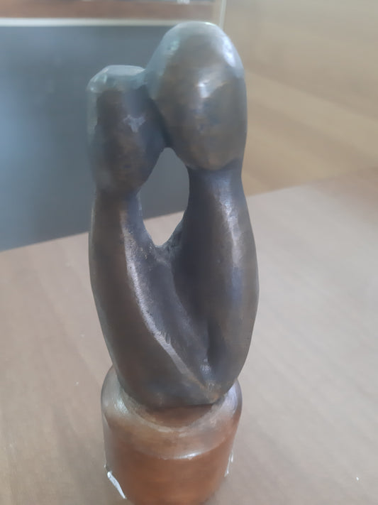 Scultura Bronzea Coppia Stilizzata Artista Inglese A.c.