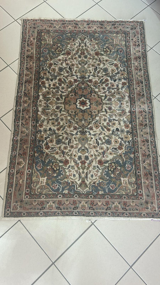 Tappeto Rosone Centrale Con Decorazione Fiorellini