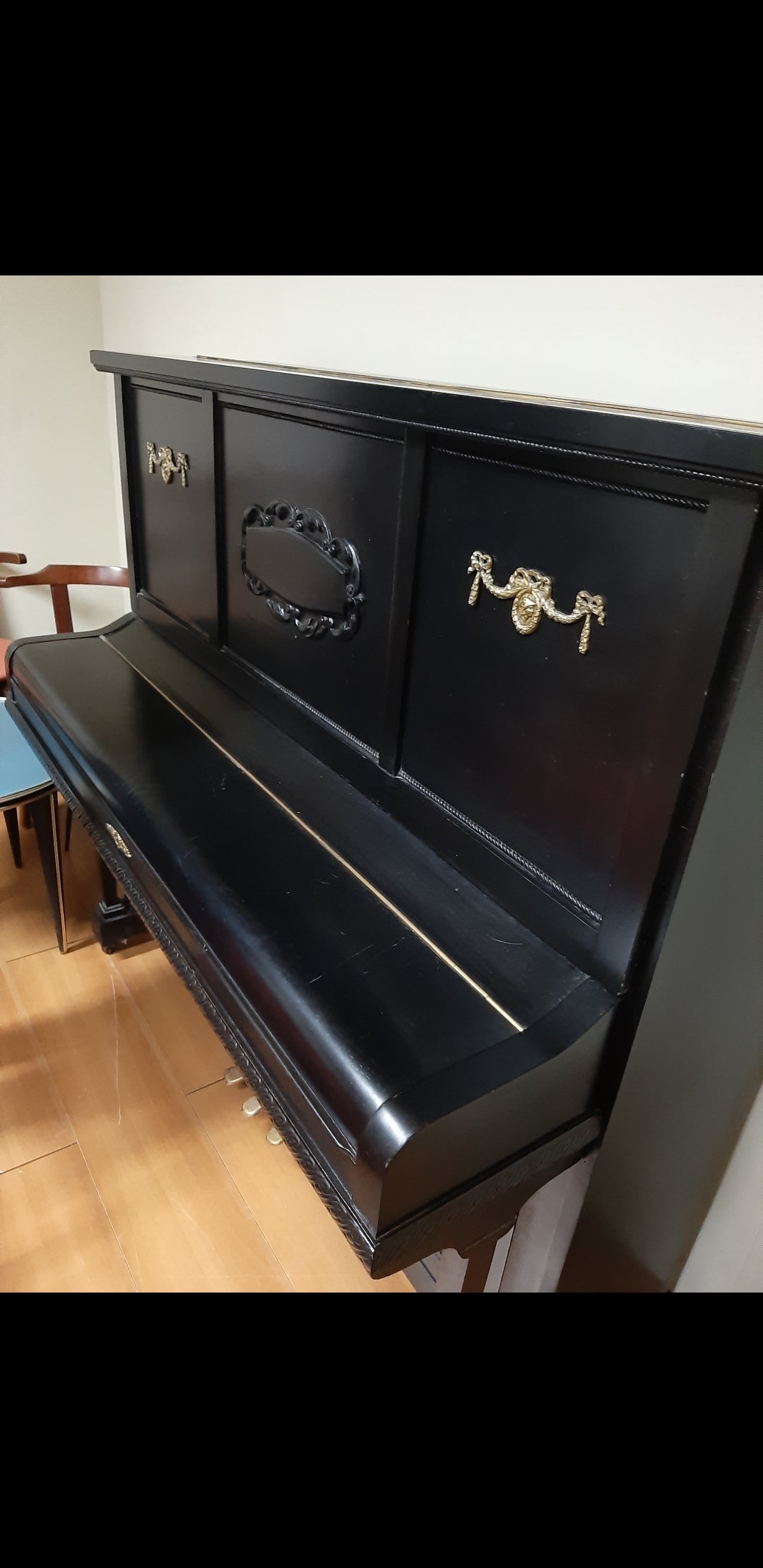 Vecchio Pianoforte Restaurato Non Funzionante
